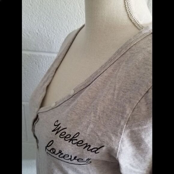 H&M weekend forever long slee tee 5 for $25 - Picture 4 of 5